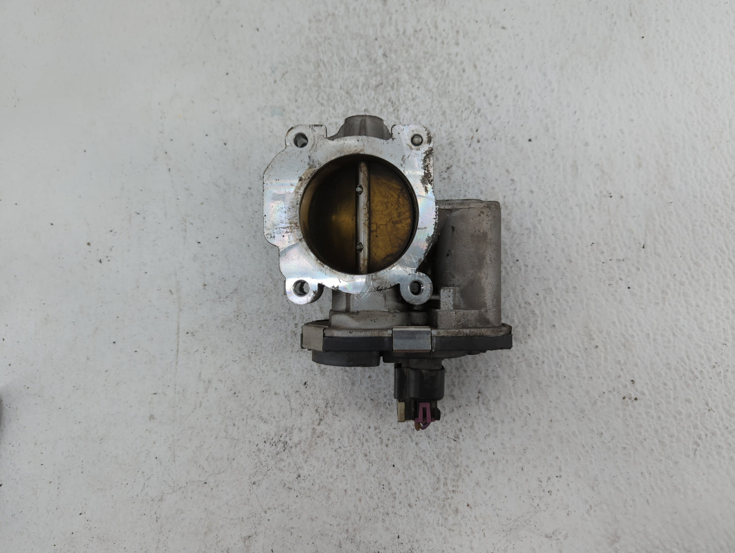 2010-2011 Chevrolet Equinox Throttle Body P/N:9B4G-9F991-A 668AA, 186AA Fits Fits 2007 2008 2009 2010 2011 2012 OEM Used Aut