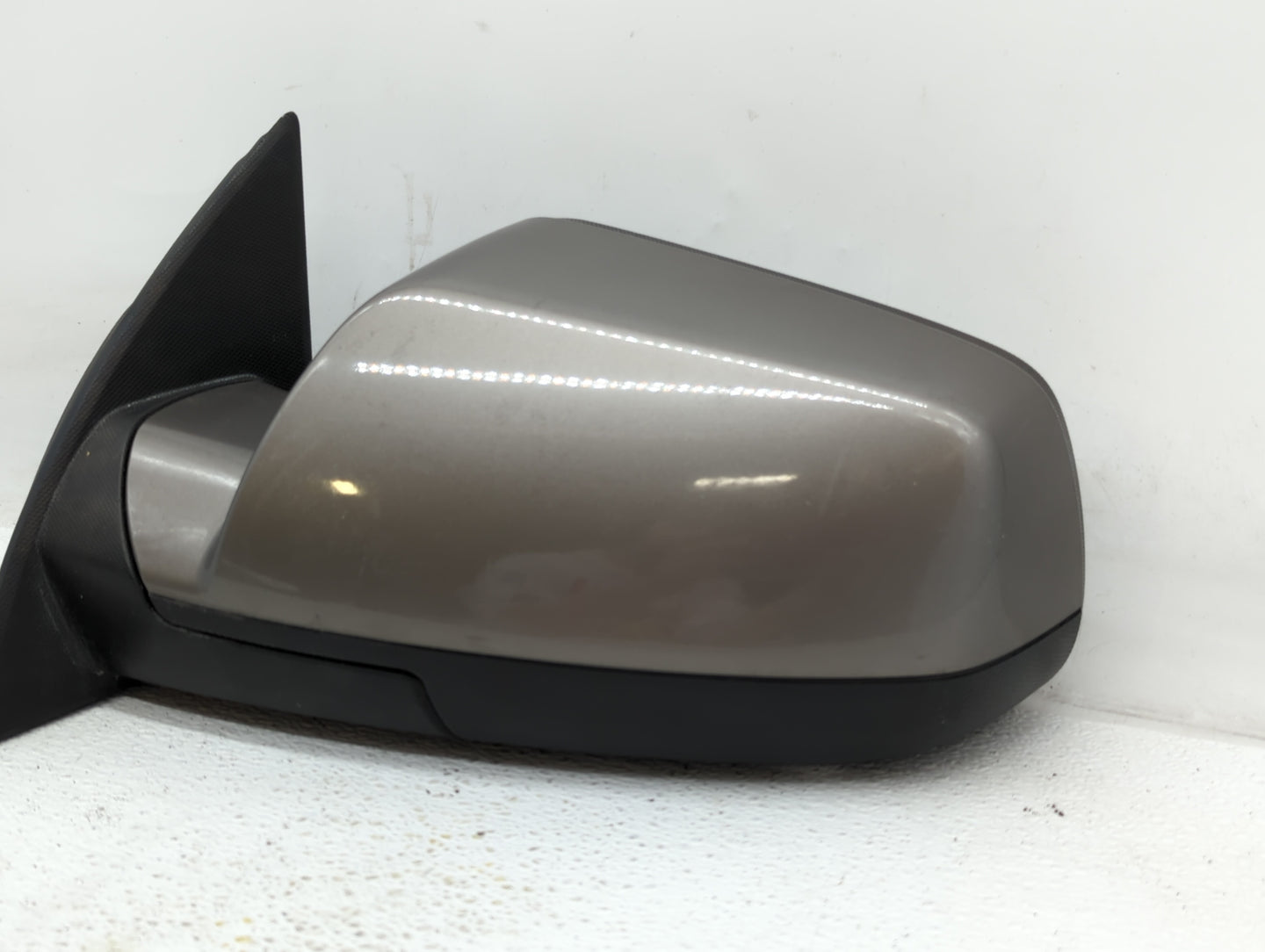 2010-2011 Chevrolet Equinox Driver Side View Mirror - Left Door Mirror OEM Used - Oemusedautoparts1.com