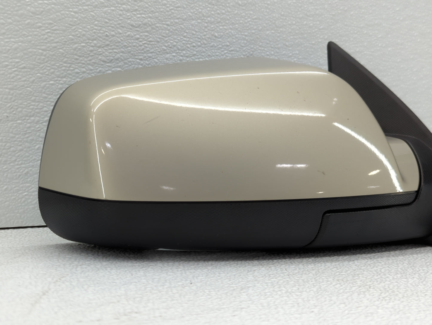 2010-2011 Chevrolet Equinox Passenger Side View Mirror - Right Door Mirror OEM Used - Oemusedautoparts1.com