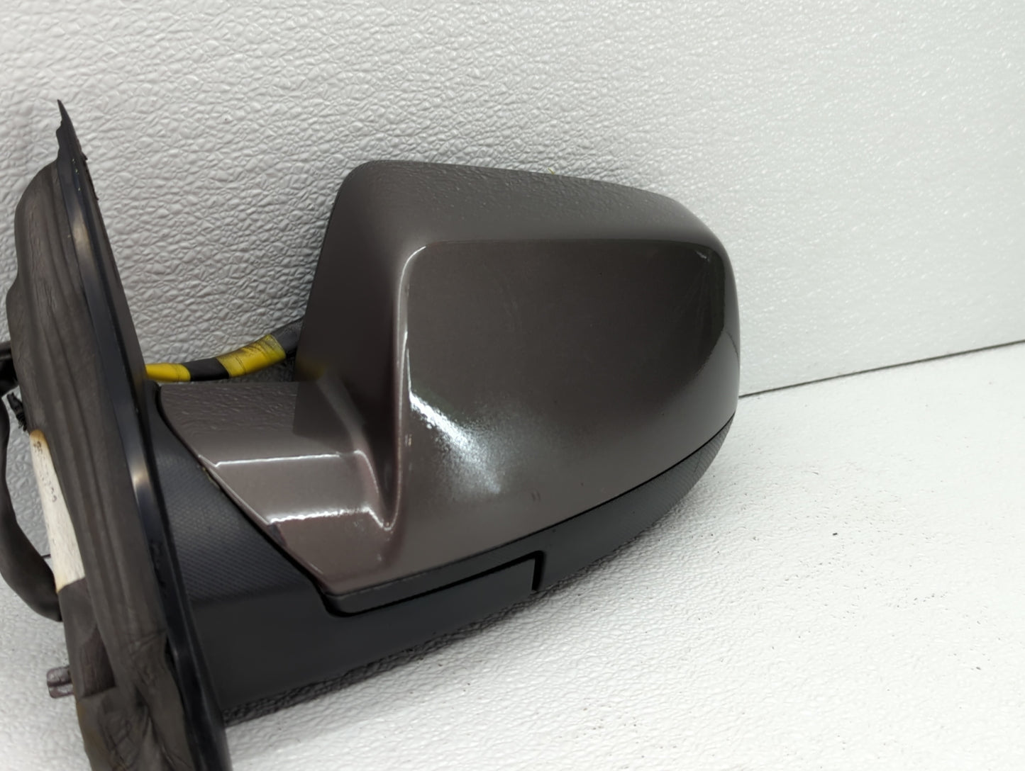 2010-2011 Chevrolet Equinox Driver Side View Mirror - Left Door Mirror OEM Used - Oemusedautoparts1.com