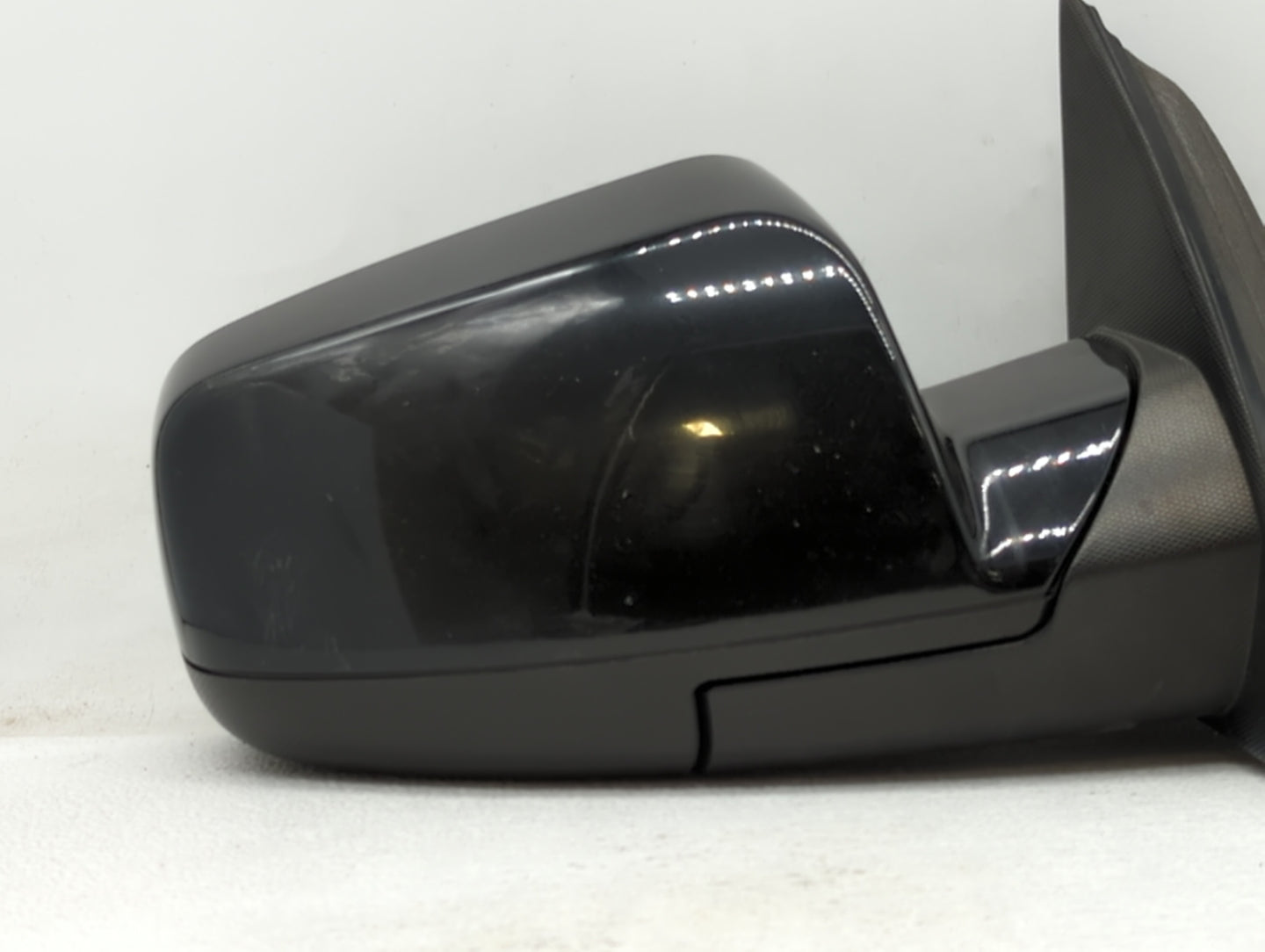 2010-2011 Chevrolet Equinox Passenger Side View Mirror - Right Door Mirror OEM Used - Oemusedautoparts1.com