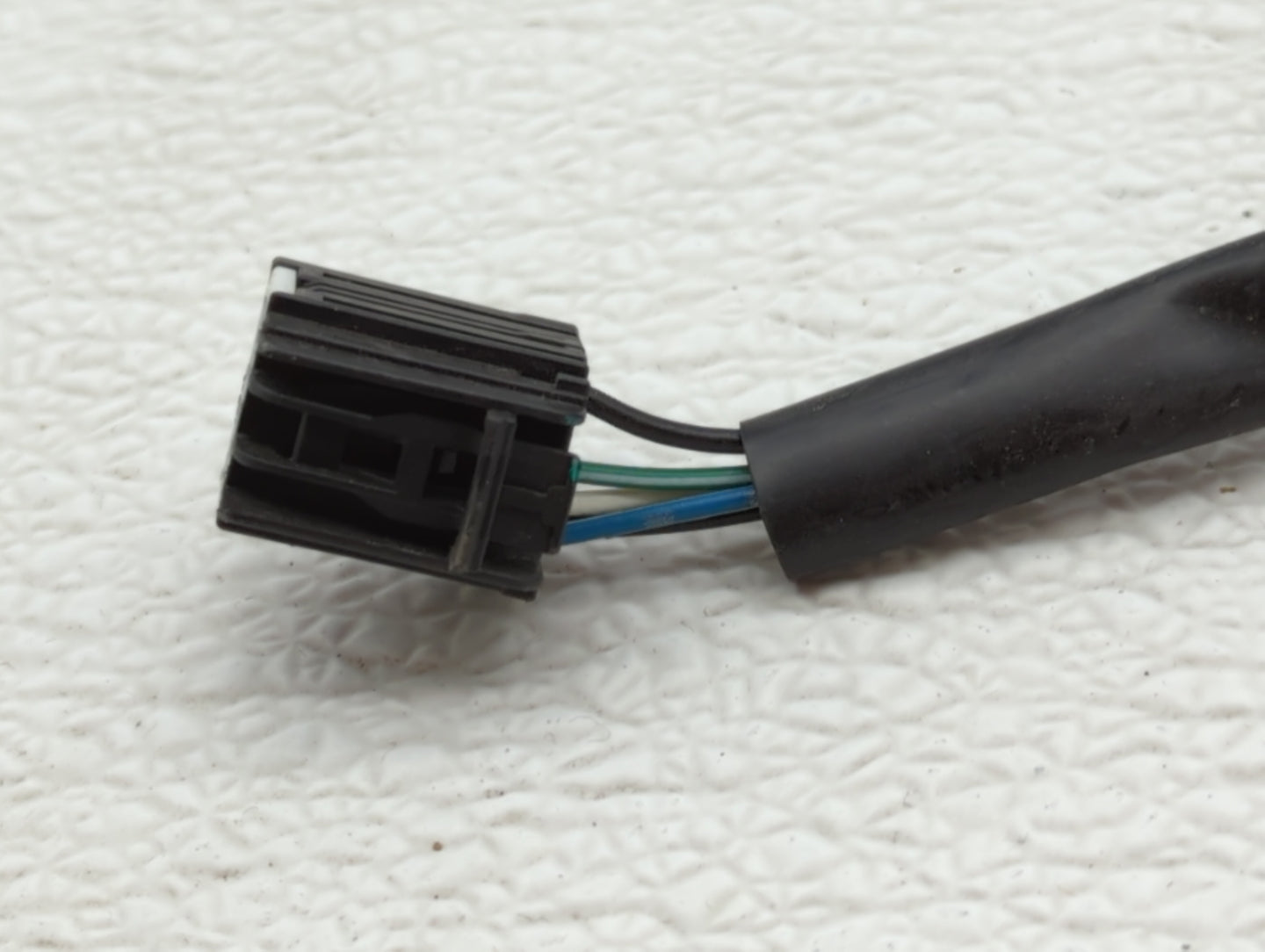 2010-2011 Chevrolet Equinox Driver Side View Mirror - Left Door Mirror OEM Used - Oemusedautoparts1.com
