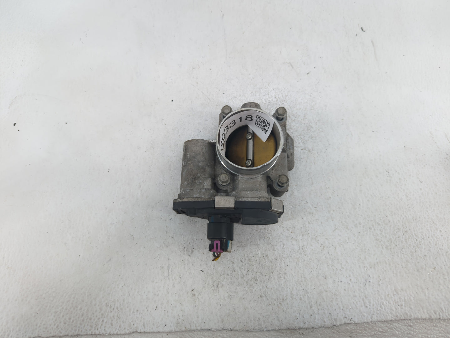 2010-2011 Chevrolet Equinox Throttle Body P/N:9B4G-9F991-A 668AA, 186AA Fits Fits 2007 2008 2009 2010 2011 2012 OEM Used Aut