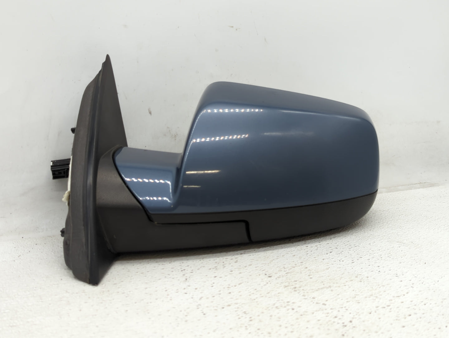 2010-2011 Chevrolet Equinox Driver Side View Mirror - Left Door Mirror OEM Used - Oemusedautoparts1.com