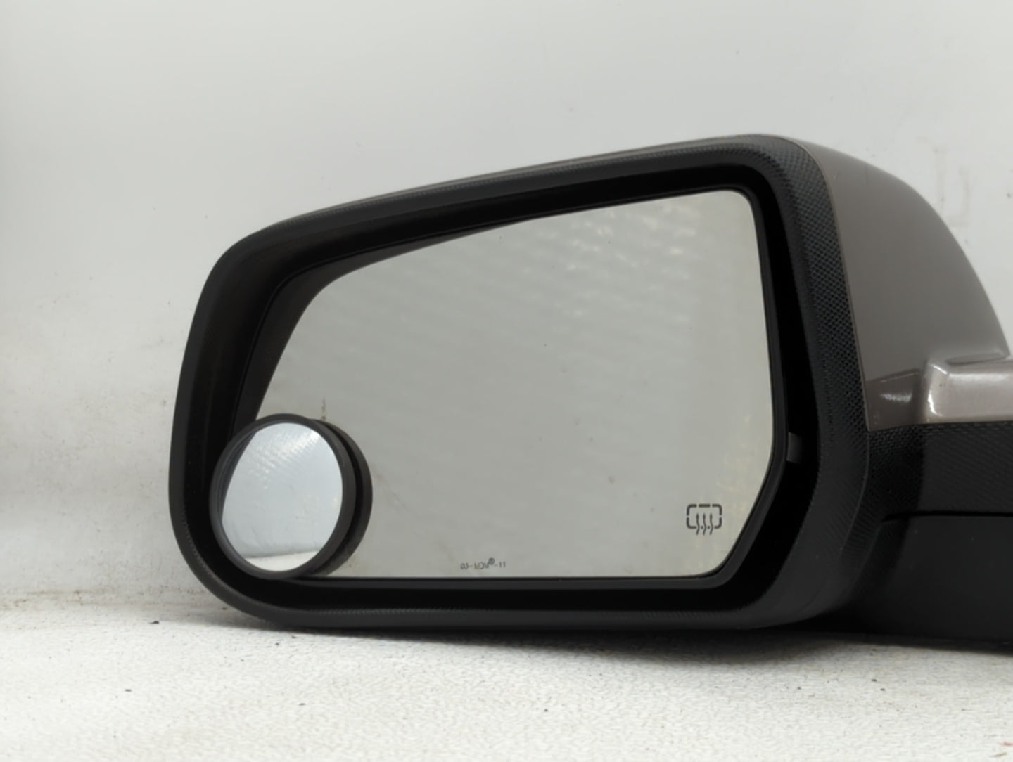 2010-2011 Chevrolet Equinox Driver Side View Mirror - Left Door Mirror OEM Used - Oemusedautoparts1.com