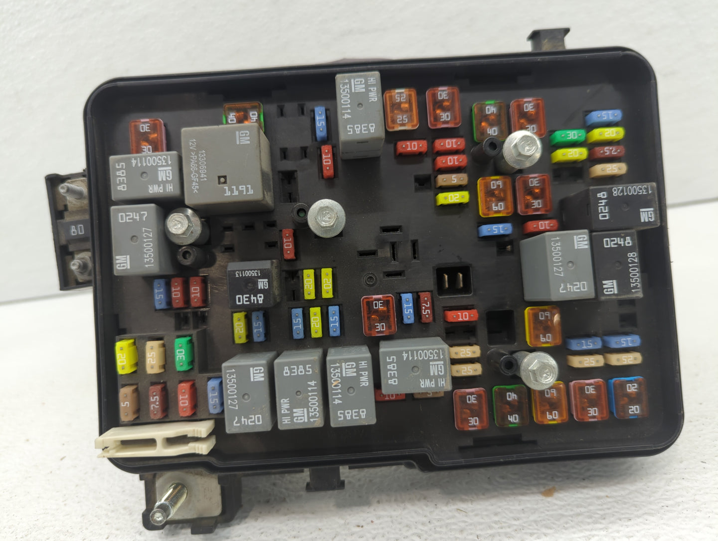 2011 Chevrolet Equinox Fusebox Fuse Box Panel Relay Module P/N:P04692138AF 04692166AB, 20899627, 20899629 Fits OEM Used Auto
