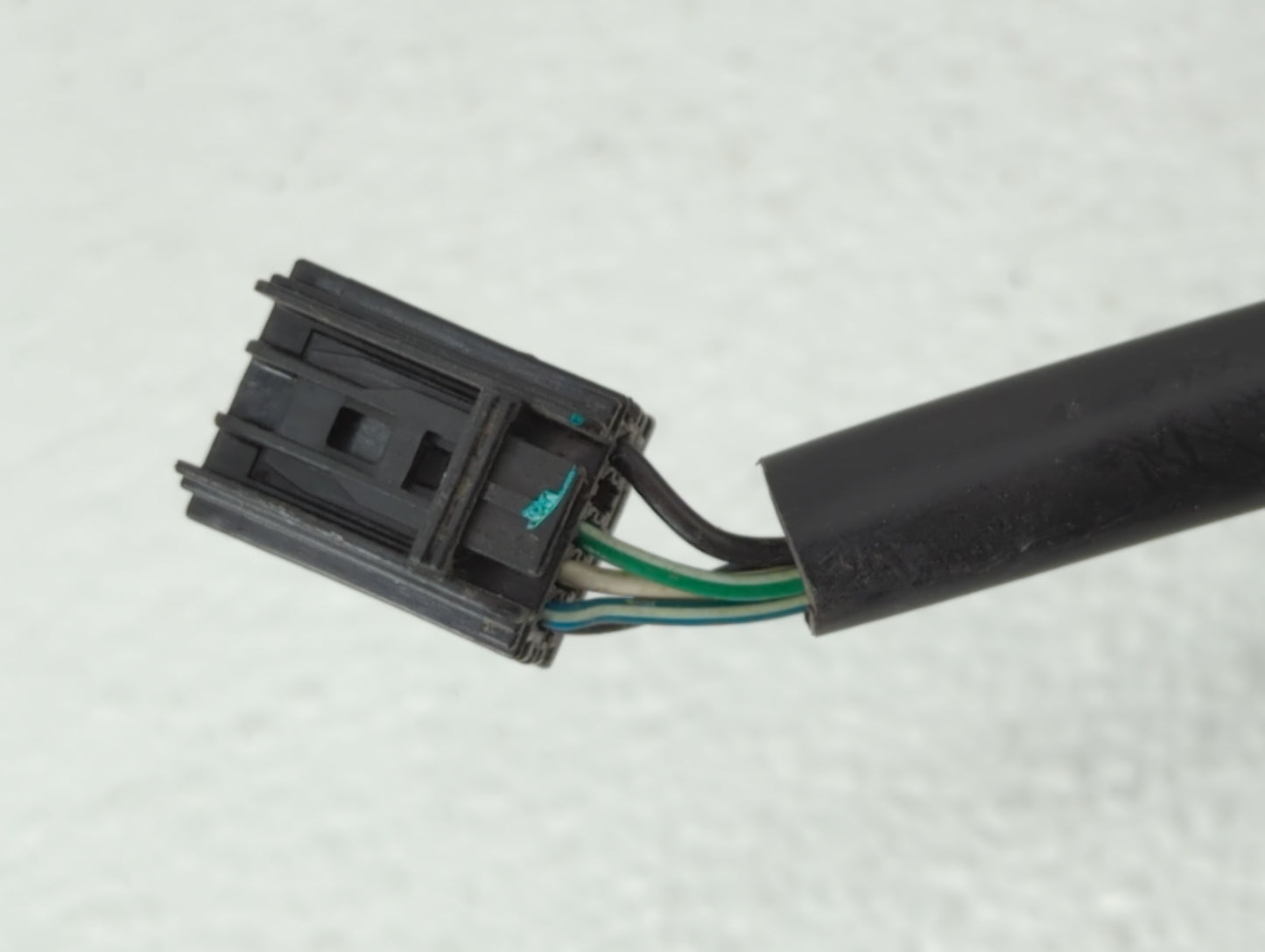2010-2011 Chevrolet Equinox Driver Side View Mirror - Left Door Mirror OEM Used - Oemusedautoparts1.com