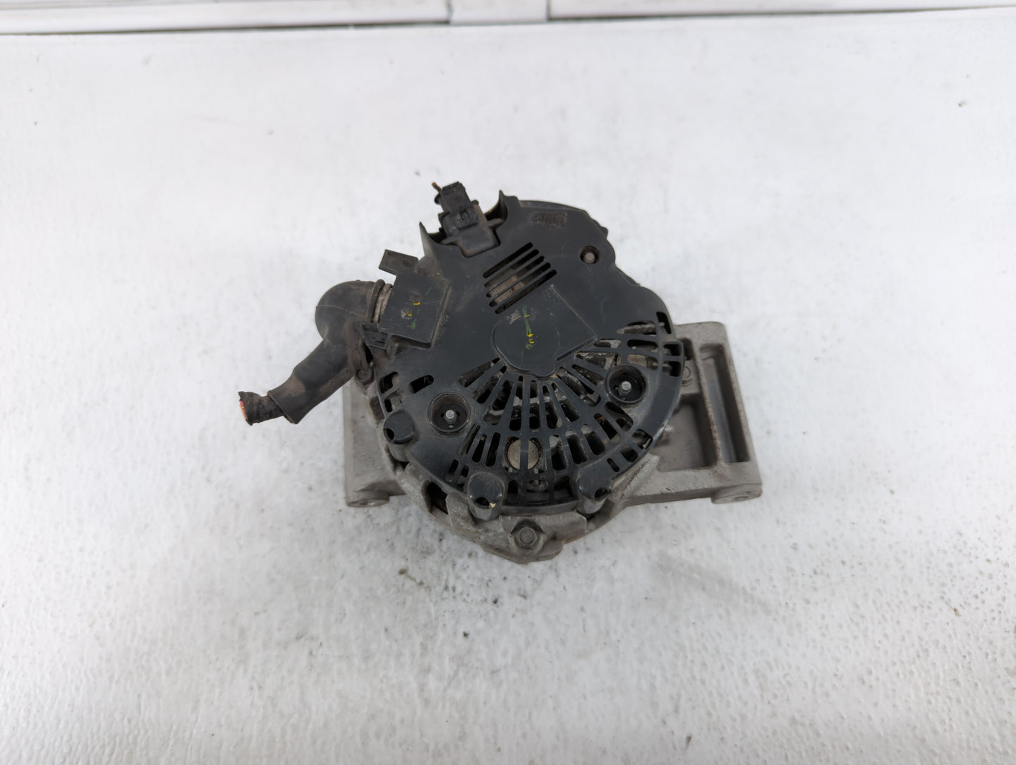 2010-2017 Chevrolet Equinox Alternator Replacement Generator Charging Assembly Engine OEM P/N:13500315 13588328 Fits OEM Use