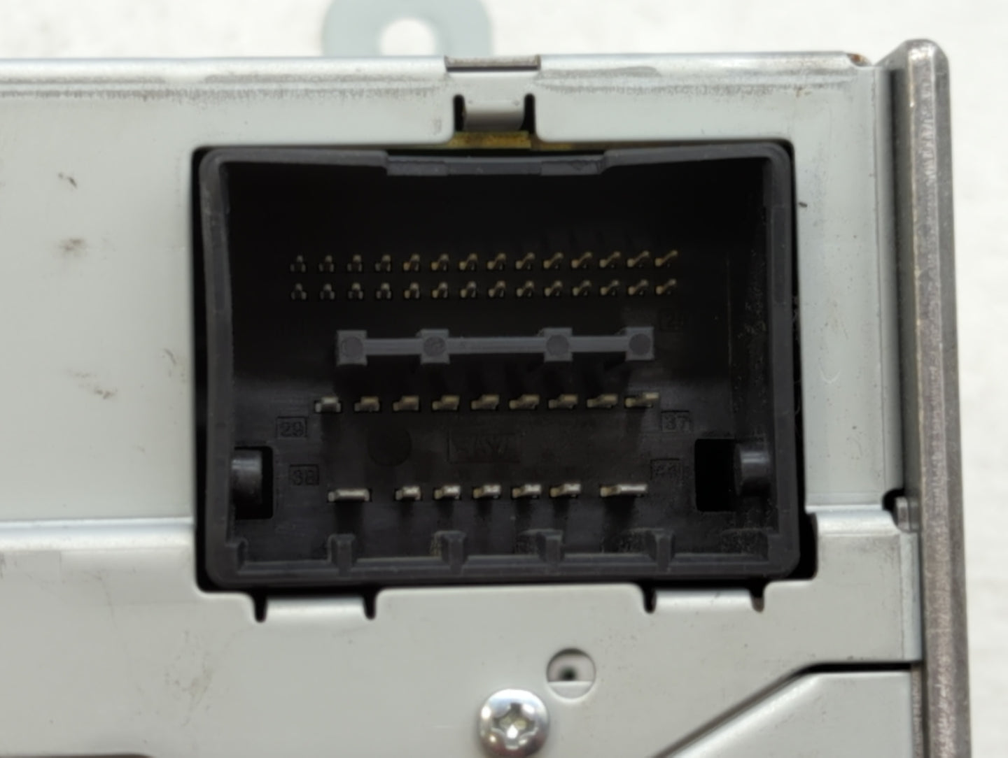 2011-2012 Chevrolet Equinox Am Fm Cd Player Radio Receiver - Oemusedautoparts1.com
