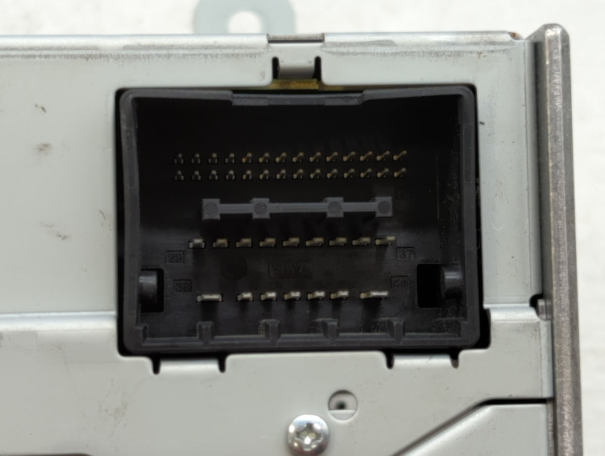 2011-2012 Chevrolet Equinox Am Fm Cd Player Radio Receiver 408740 - Oemusedautoparts1.com
