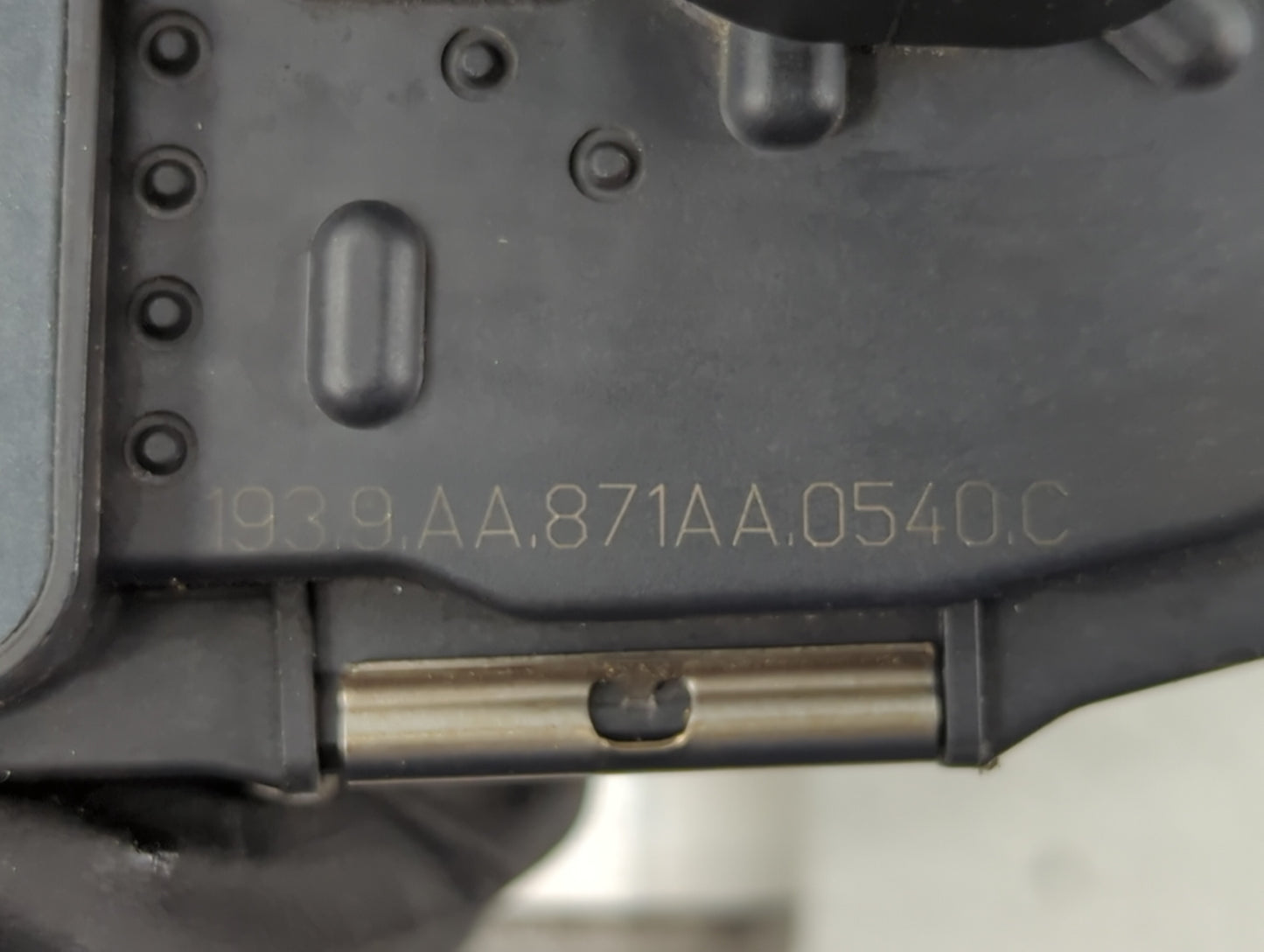 2010-2011 Chevrolet Equinox Throttle Body P/N:871AA 668AA, 186AA Fits Fits 2007 2008 2009 2010 2011 2012 OEM Used Auto Parts