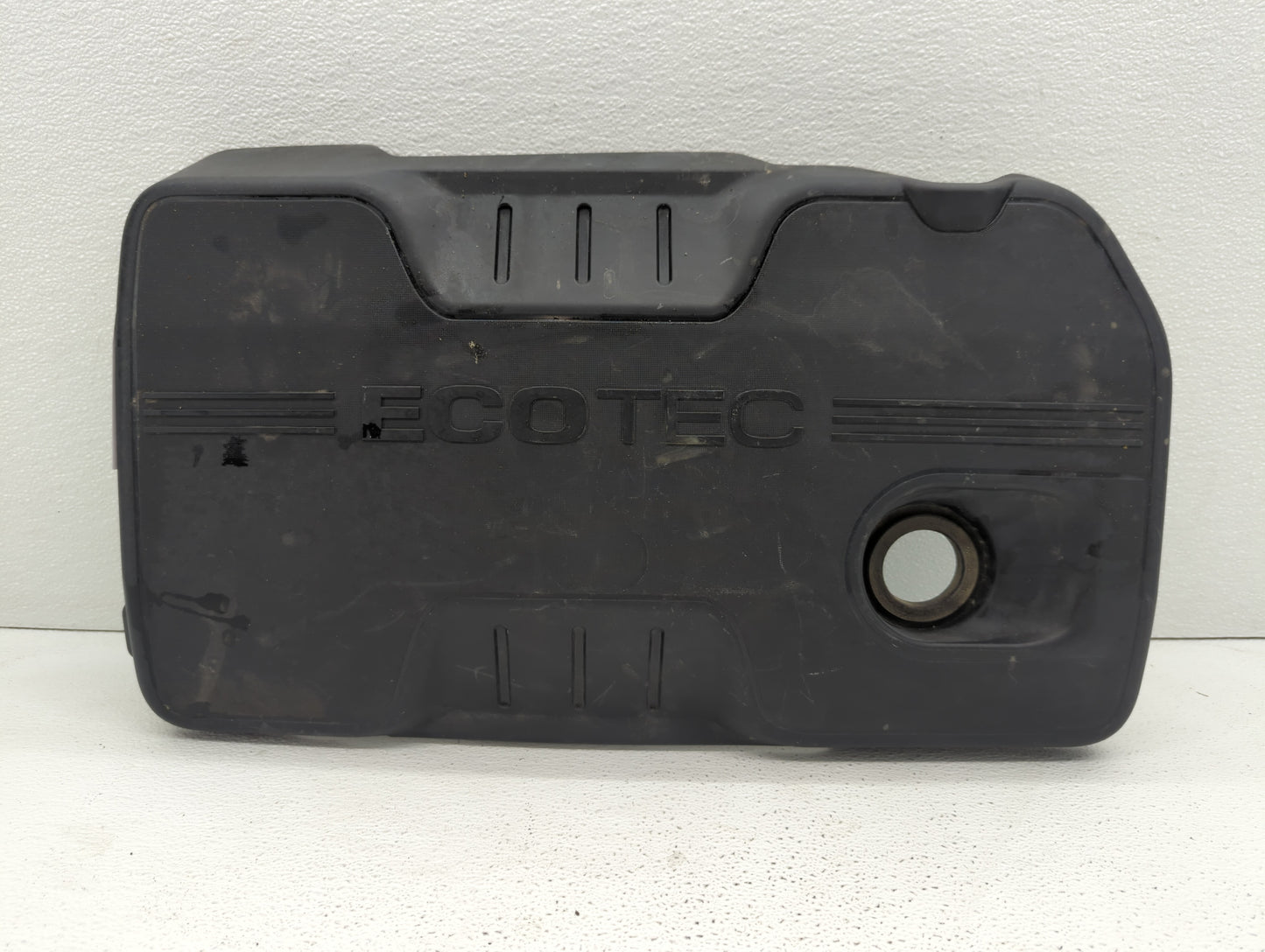 2011 Chevrolet Equinox Engine Cover Black - Oemusedautoparts1.com