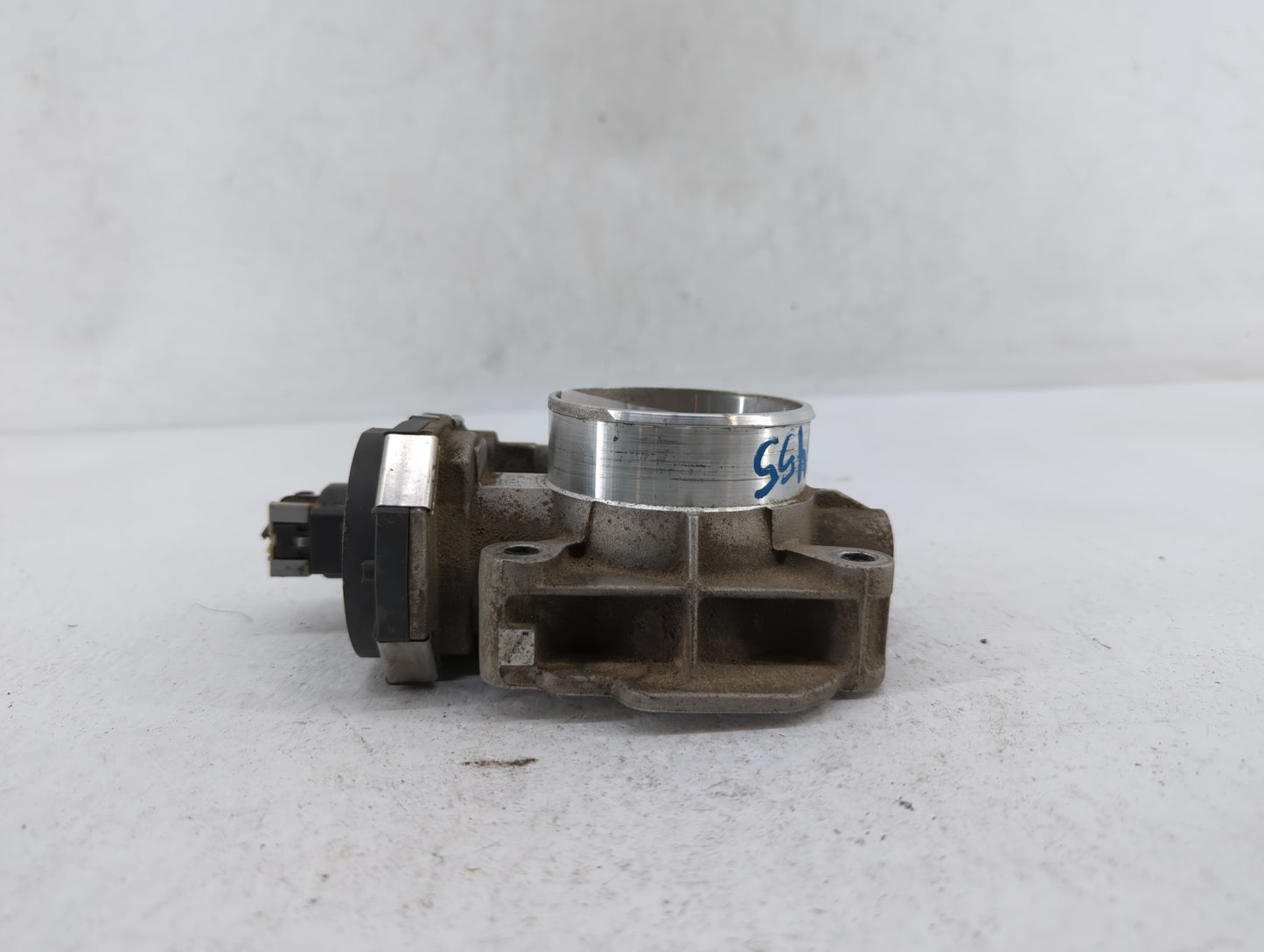 2010-2011 Chevrolet Equinox Throttle Body P/N:871AA 668AA, 186AA Fits Fits 2007 2008 2009 2010 2011 2012 OEM Used Auto Parts