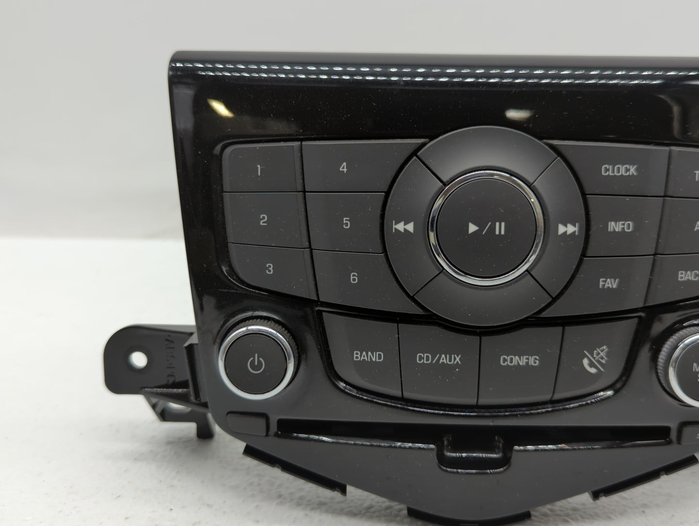 2011-2012 Chevrolet Equinox Radio Control Panel - Oemusedautoparts1.com