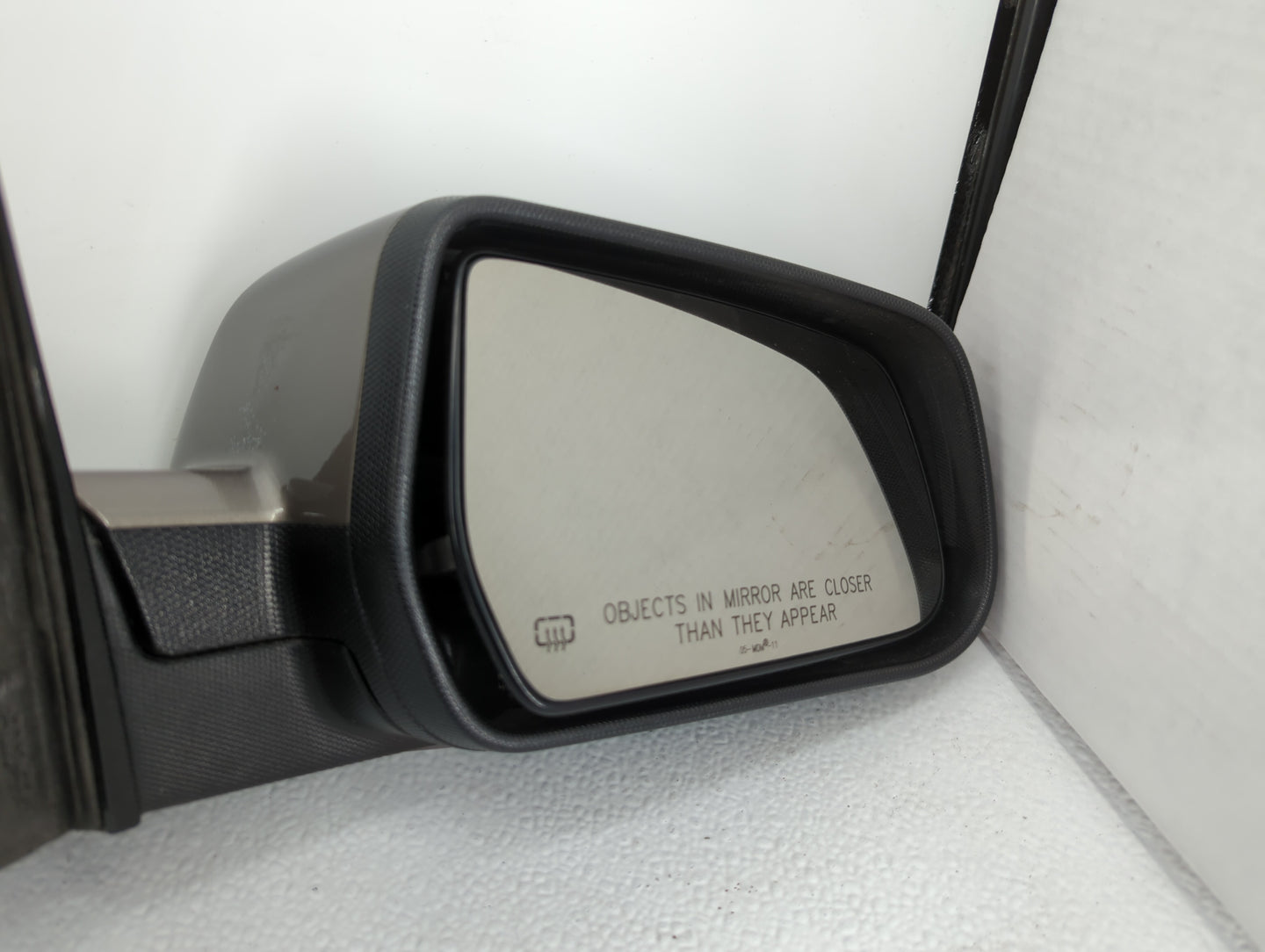 2010-2011 Chevrolet Equinox Passenger Side View Mirror - Right Door Mirror OEM Used - Oemusedautoparts1.com