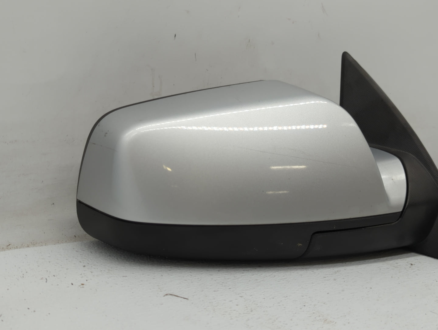 2010-2011 Chevrolet Equinox Passenger Side View Mirror - Right Door Mirror OEM Used - Oemusedautoparts1.com