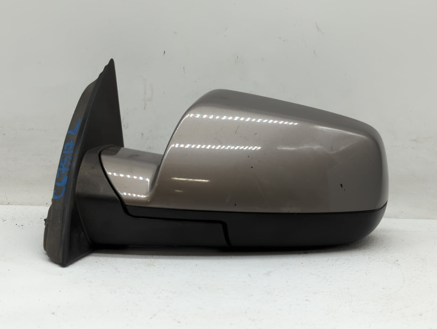 2010-2011 Chevrolet Equinox Driver Side View Mirror - Left Door Mirror OEM Used - Oemusedautoparts1.com