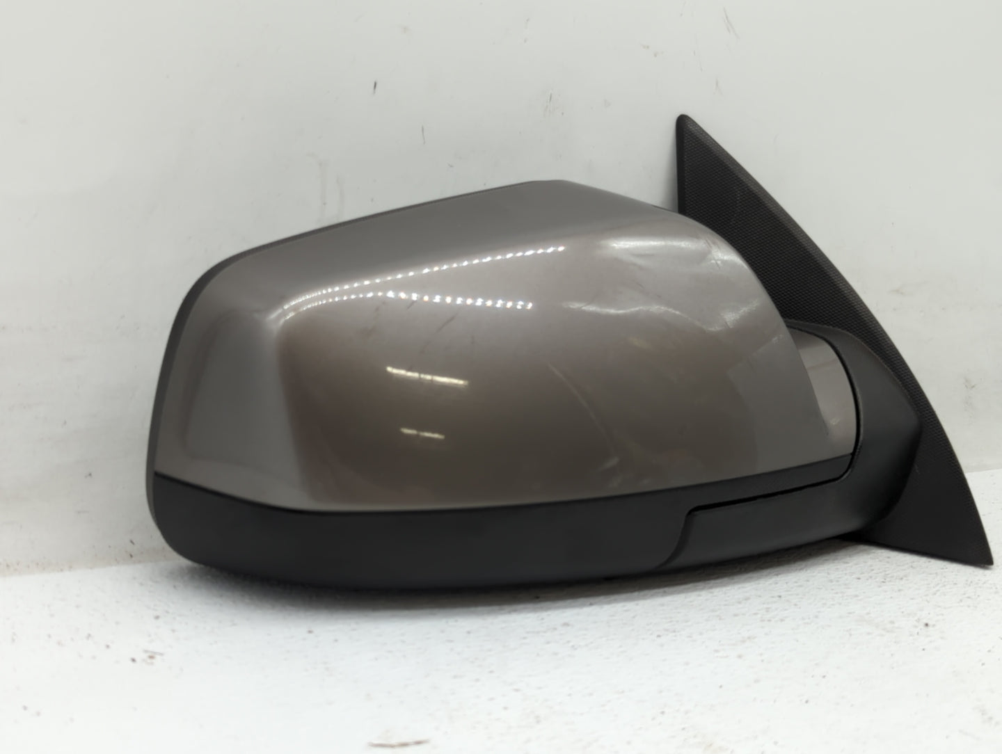 2010-2011 Chevrolet Equinox Passenger Side View Mirror - Right Door Mirror OEM Used - Oemusedautoparts1.com