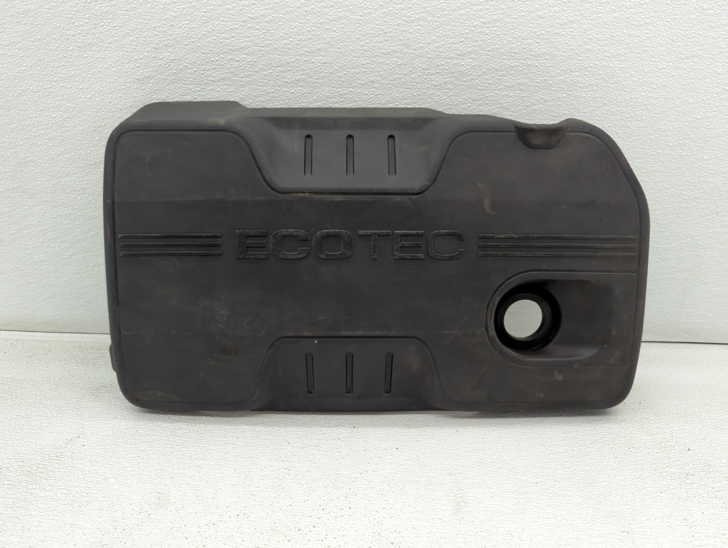 2011 Chevrolet Equinox Engine Cover - Oemusedautoparts1.com