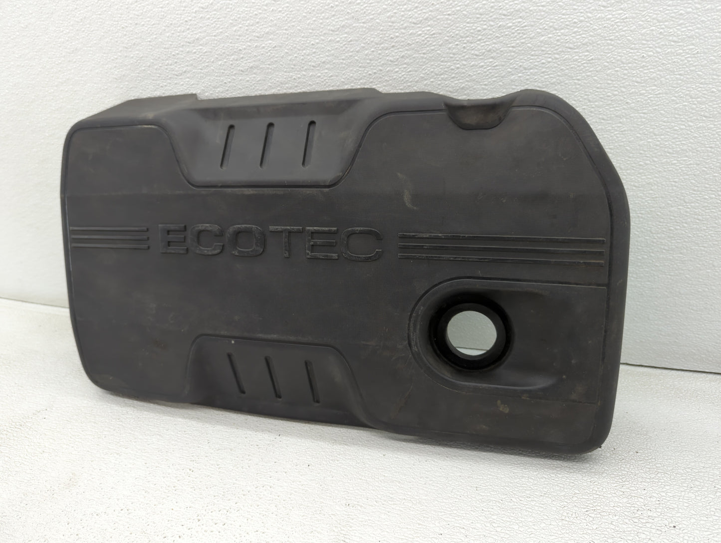 2011 Chevrolet Equinox Engine Cover - Oemusedautoparts1.com
