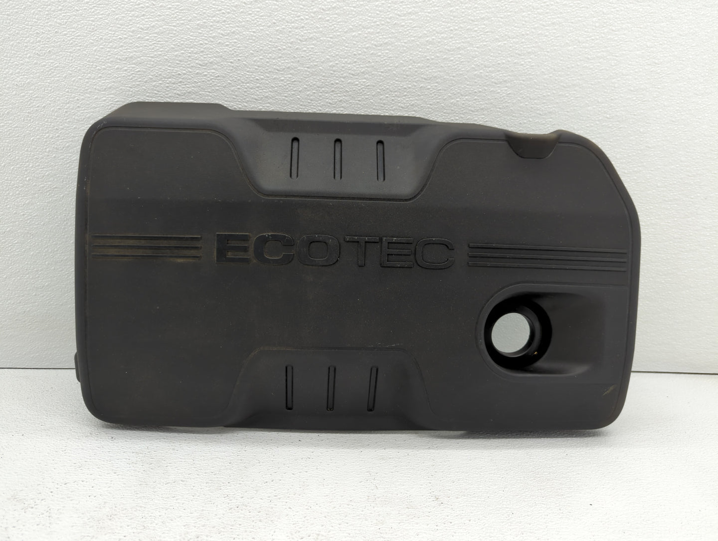 2011 Chevrolet Equinox Engine Cover - Oemusedautoparts1.com