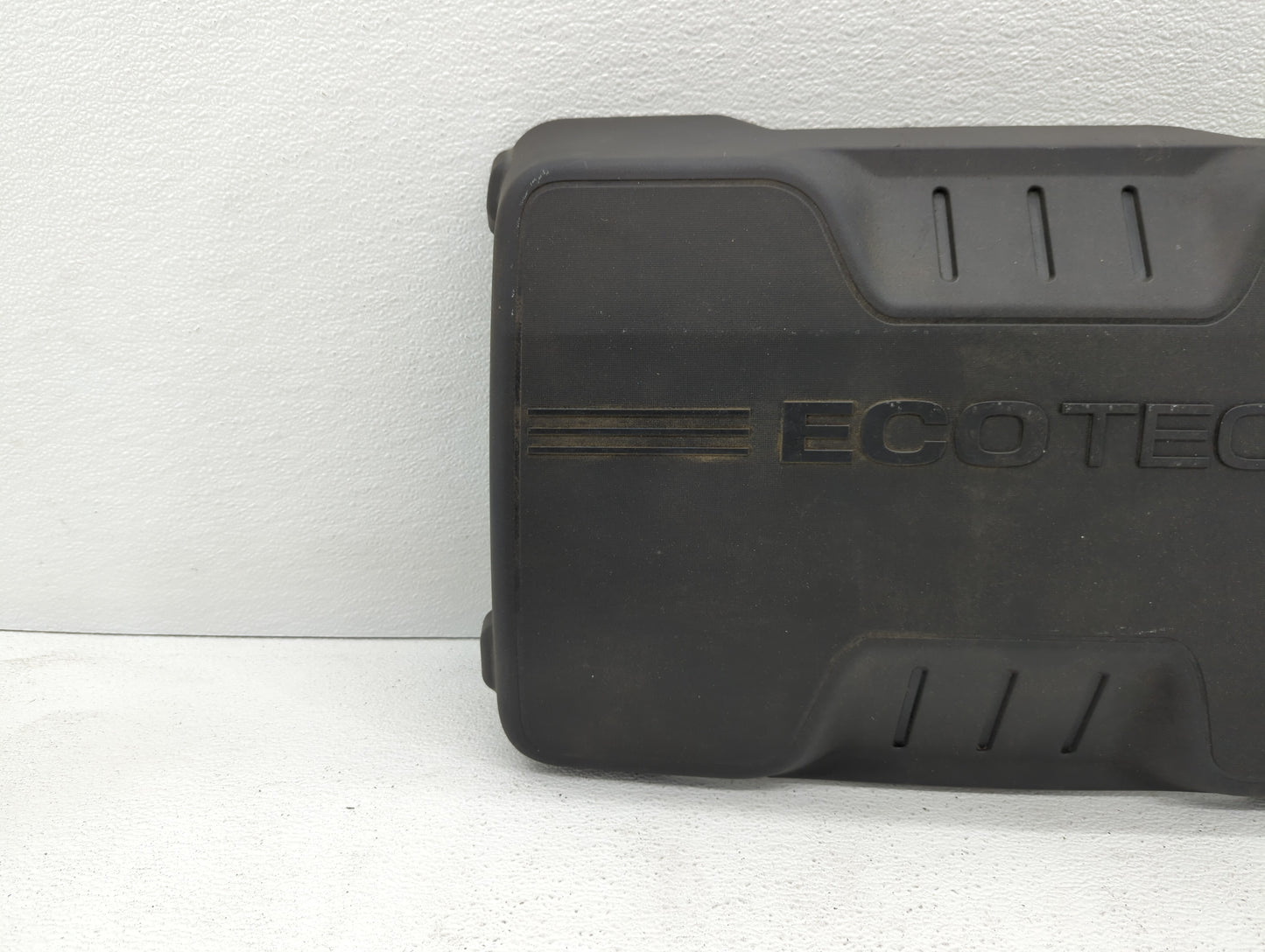 2011 Chevrolet Equinox Engine Cover - Oemusedautoparts1.com