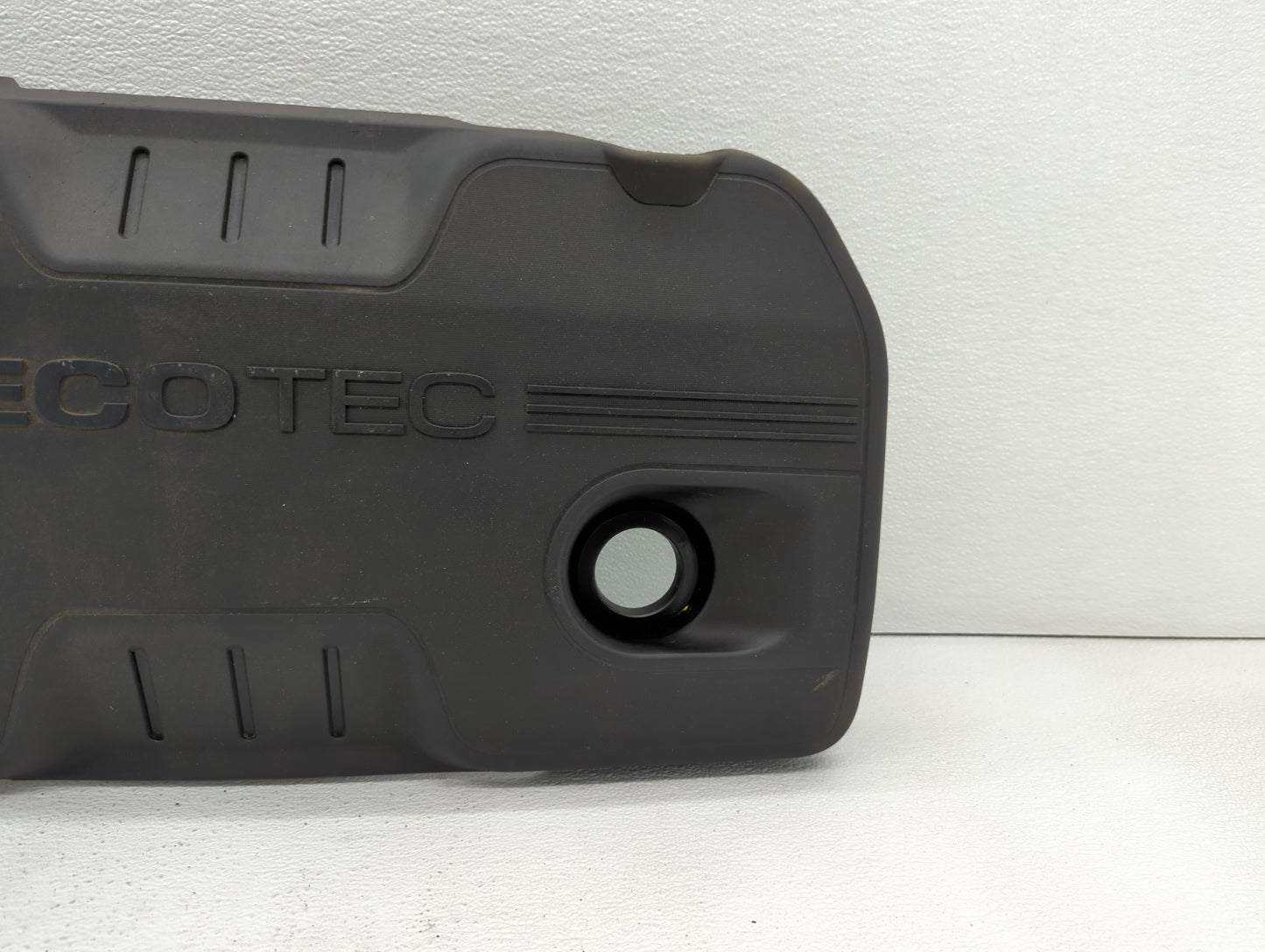 2011 Chevrolet Equinox Engine Cover - Oemusedautoparts1.com