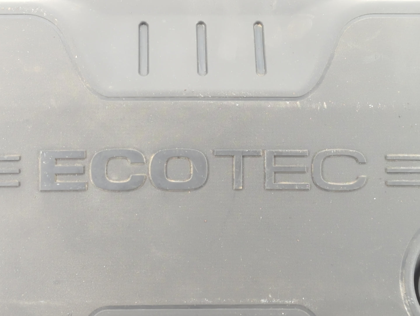 2011 Chevrolet Equinox Engine Cover 436971 - Oemusedautoparts1.com