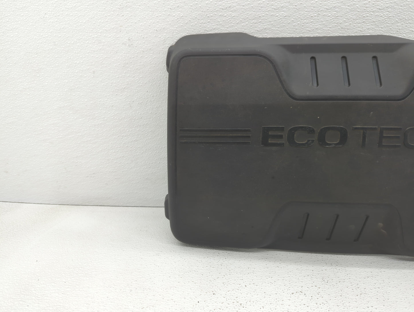 2011 Chevrolet Equinox Engine Cover - Oemusedautoparts1.com