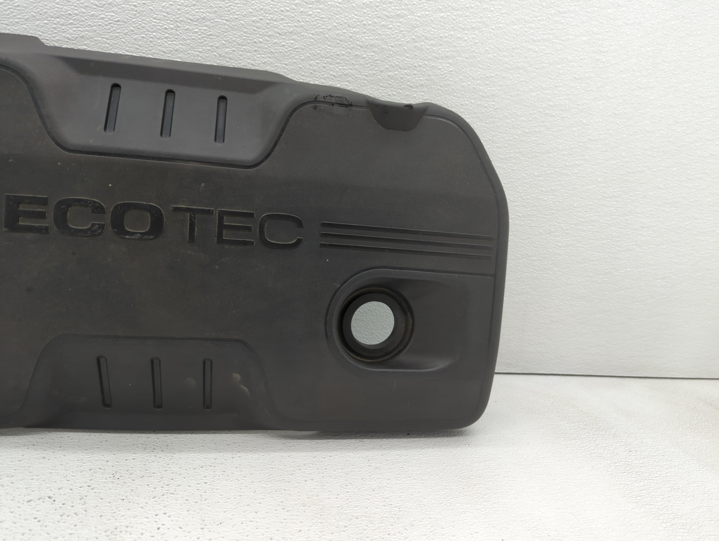 2011 Chevrolet Equinox Engine Cover - Oemusedautoparts1.com