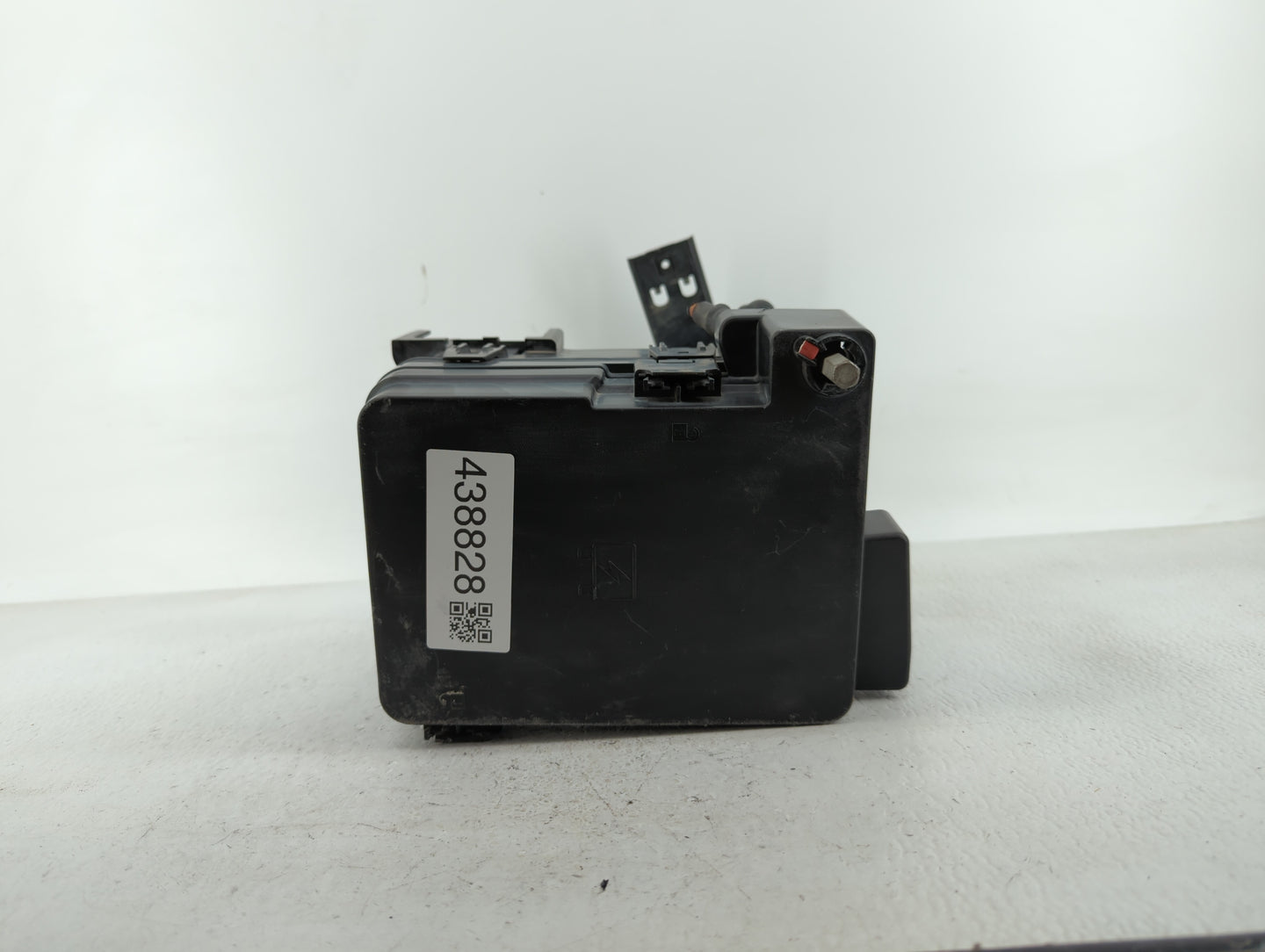 2011 Chevrolet Equinox Fusebox Fuse Box Panel Relay Module P/N:20899627 20899629 Fits OEM Used Auto Parts - Oemusedautoparts