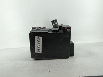 2011 Chevrolet Equinox Fusebox Fuse Box Panel Relay Module P/N:20899627 20899629 Fits OEM Used Auto Parts - Oemusedautoparts
