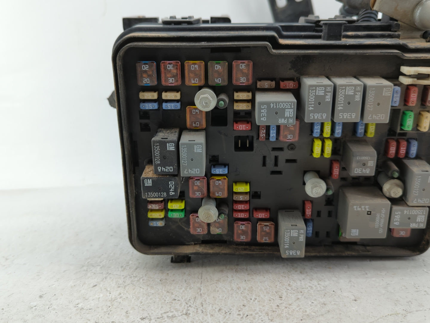 2011 Chevrolet Equinox Fusebox Fuse Box Panel Relay Module P/N:20899627 20899629 Fits OEM Used Auto Parts - Oemusedautoparts