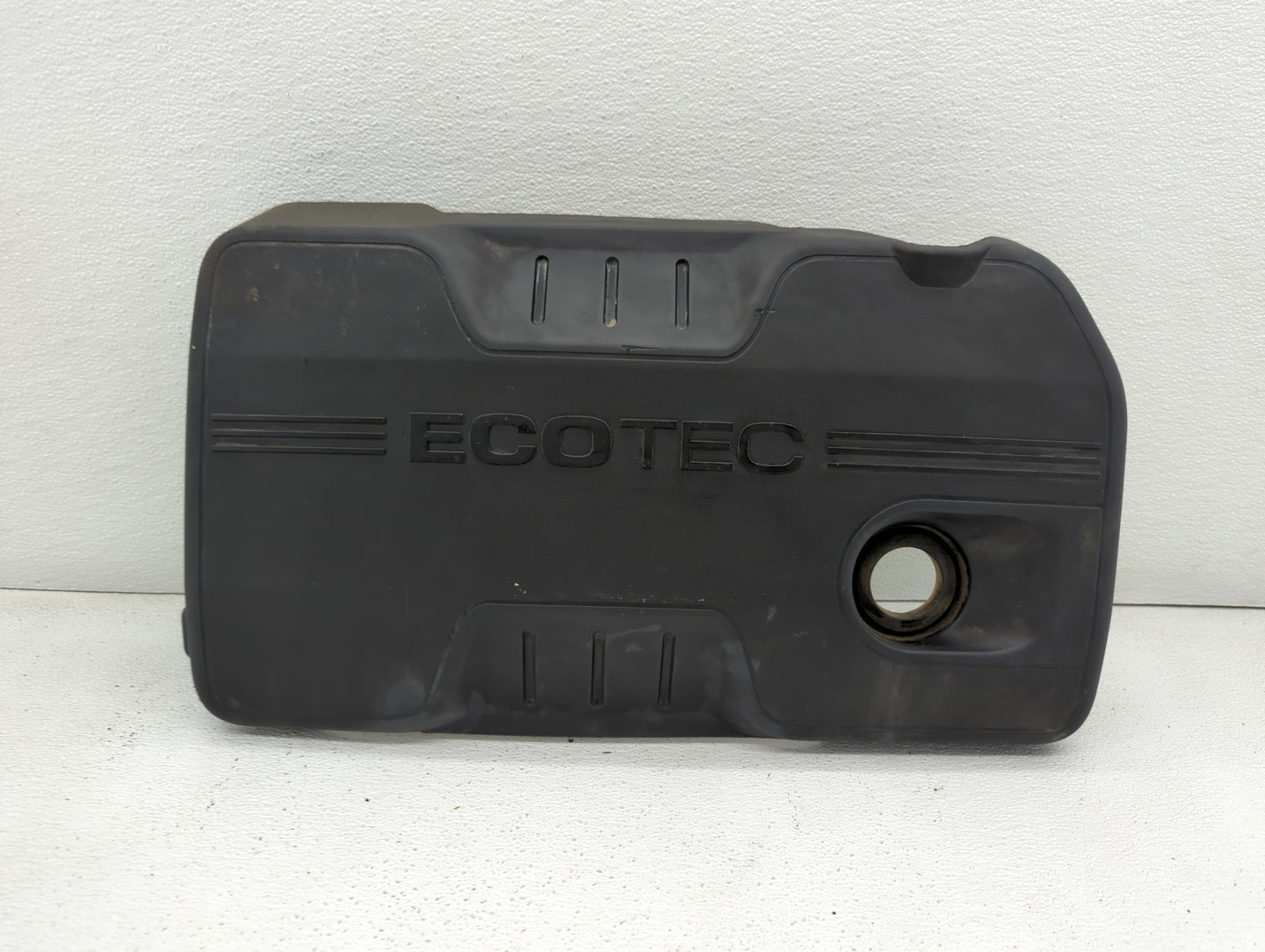 2011 Chevrolet Equinox Engine Cover - Oemusedautoparts1.com