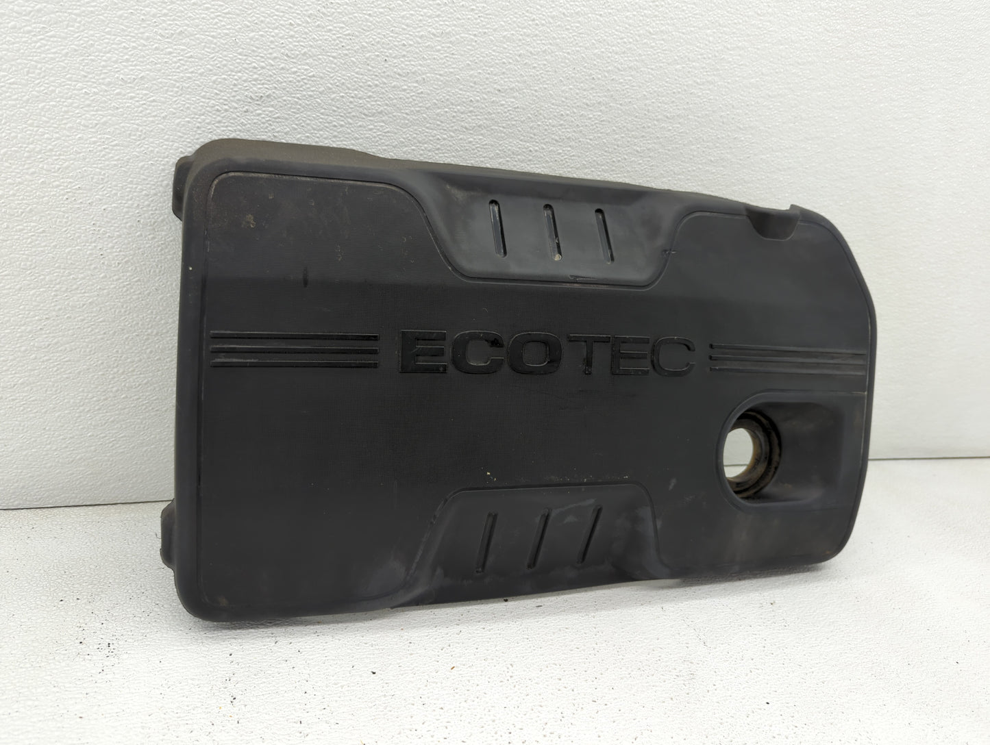2011 Chevrolet Equinox Engine Cover - Oemusedautoparts1.com