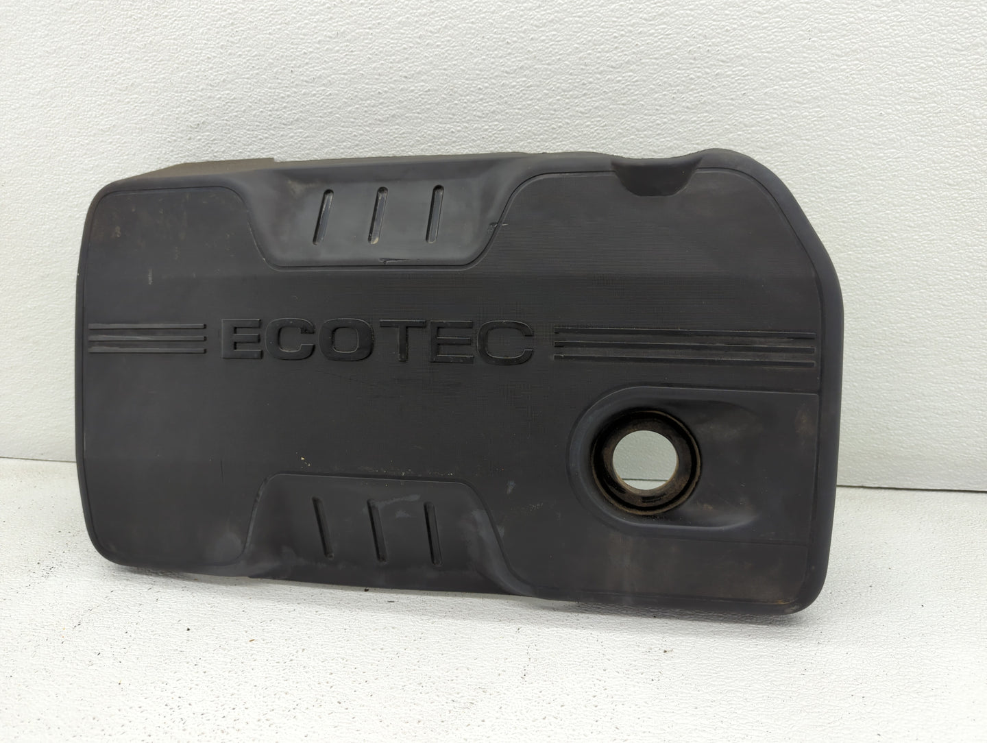 2011 Chevrolet Equinox Engine Cover - Oemusedautoparts1.com