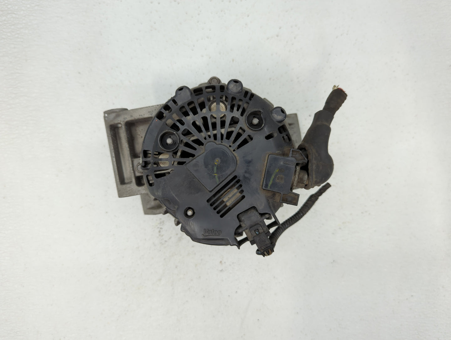 2010-2017 Chevrolet Equinox Alternator Replacement Generator Charging Assembly Engine OEM P/N:13500315 13588328 Fits OEM Use