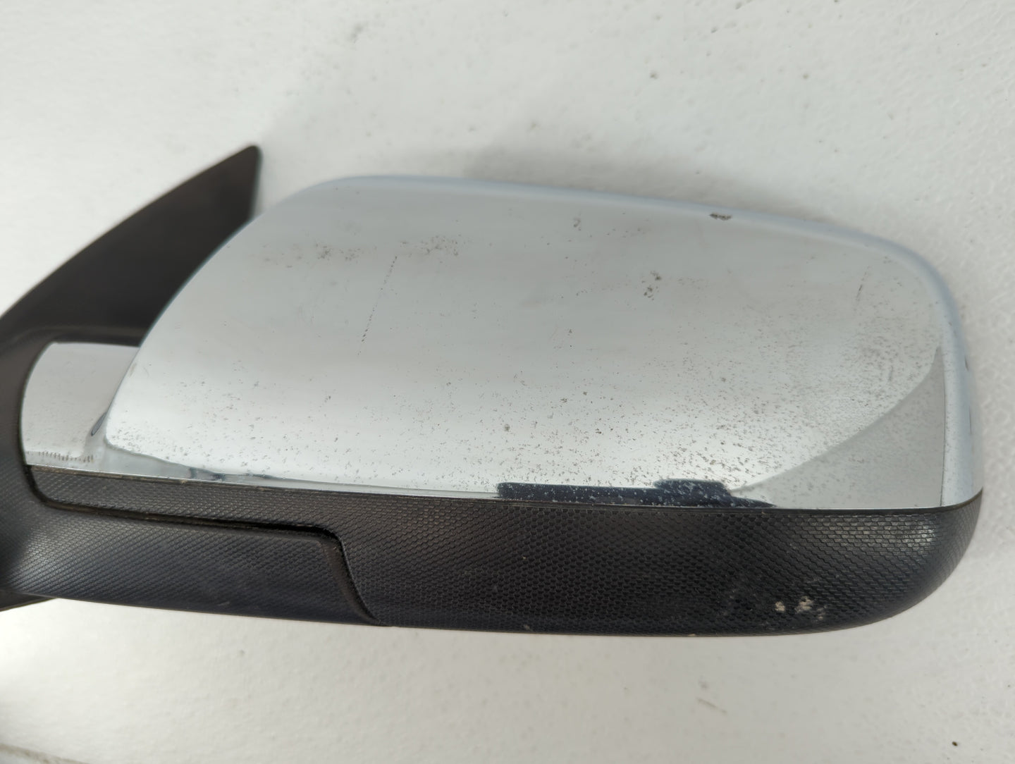 2010-2011 Chevrolet Equinox Driver Side View Mirror - Left Door Mirror OEM Used - Oemusedautoparts1.com