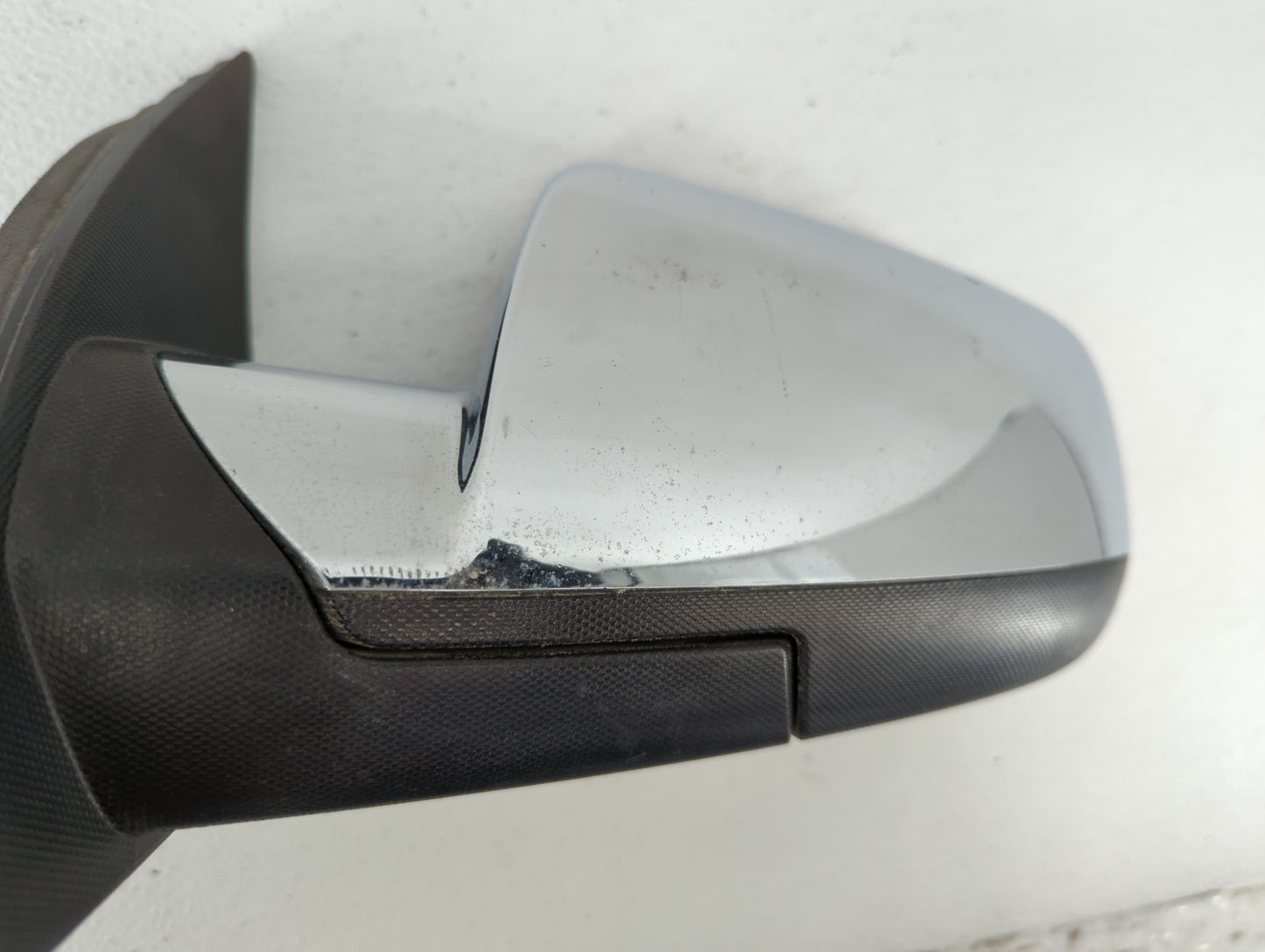 2010-2011 Chevrolet Equinox Driver Side View Mirror - Left Door Mirror OEM Used - Oemusedautoparts1.com