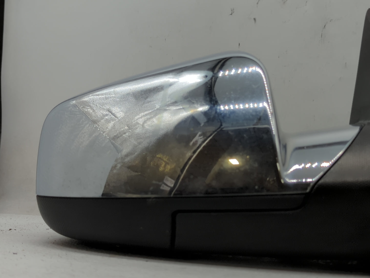 2010-2011 Chevrolet Equinox Passenger Side View Mirror - Right Door Mirror OEM Used - Oemusedautoparts1.com