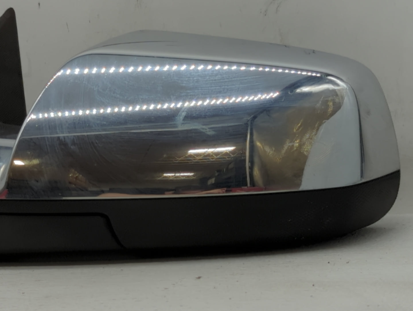 2010-2011 Chevrolet Equinox Driver Side View Mirror - Left Door Mirror OEM Used - Oemusedautoparts1.com