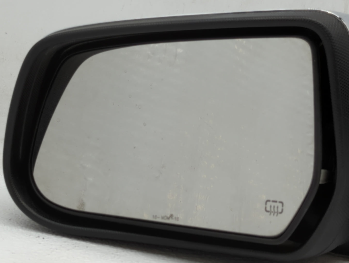 2010-2011 Chevrolet Equinox Driver Side View Mirror - Left Door Mirror OEM Used - Oemusedautoparts1.com