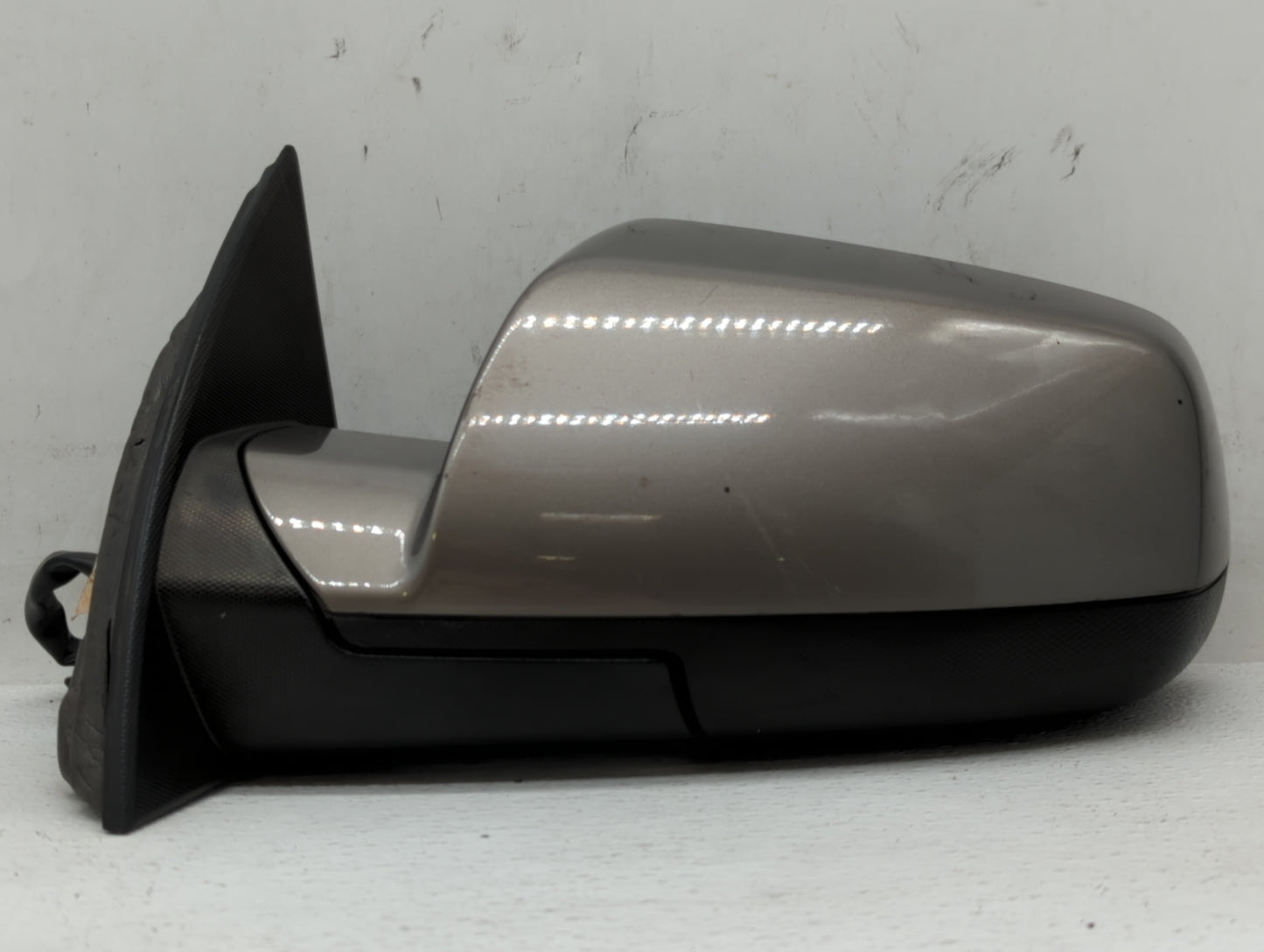 2010-2011 Chevrolet Equinox Driver Side View Mirror - Left Door Mirror OEM Used - Oemusedautoparts1.com