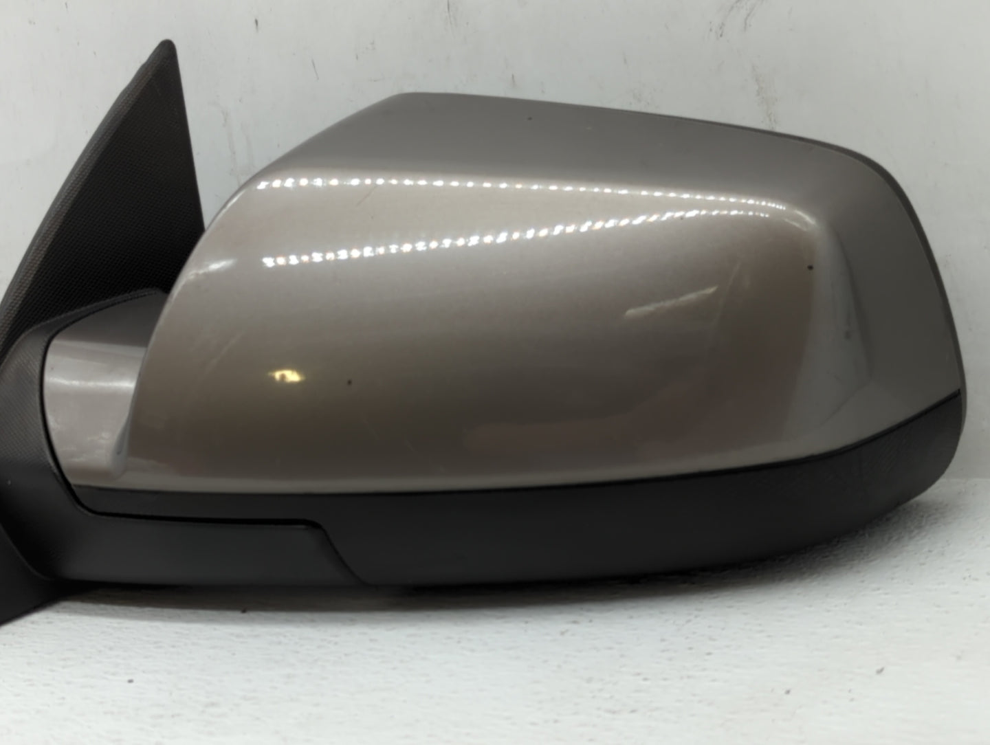 2010-2011 Chevrolet Equinox Driver Side View Mirror - Left Door Mirror OEM Used - Oemusedautoparts1.com