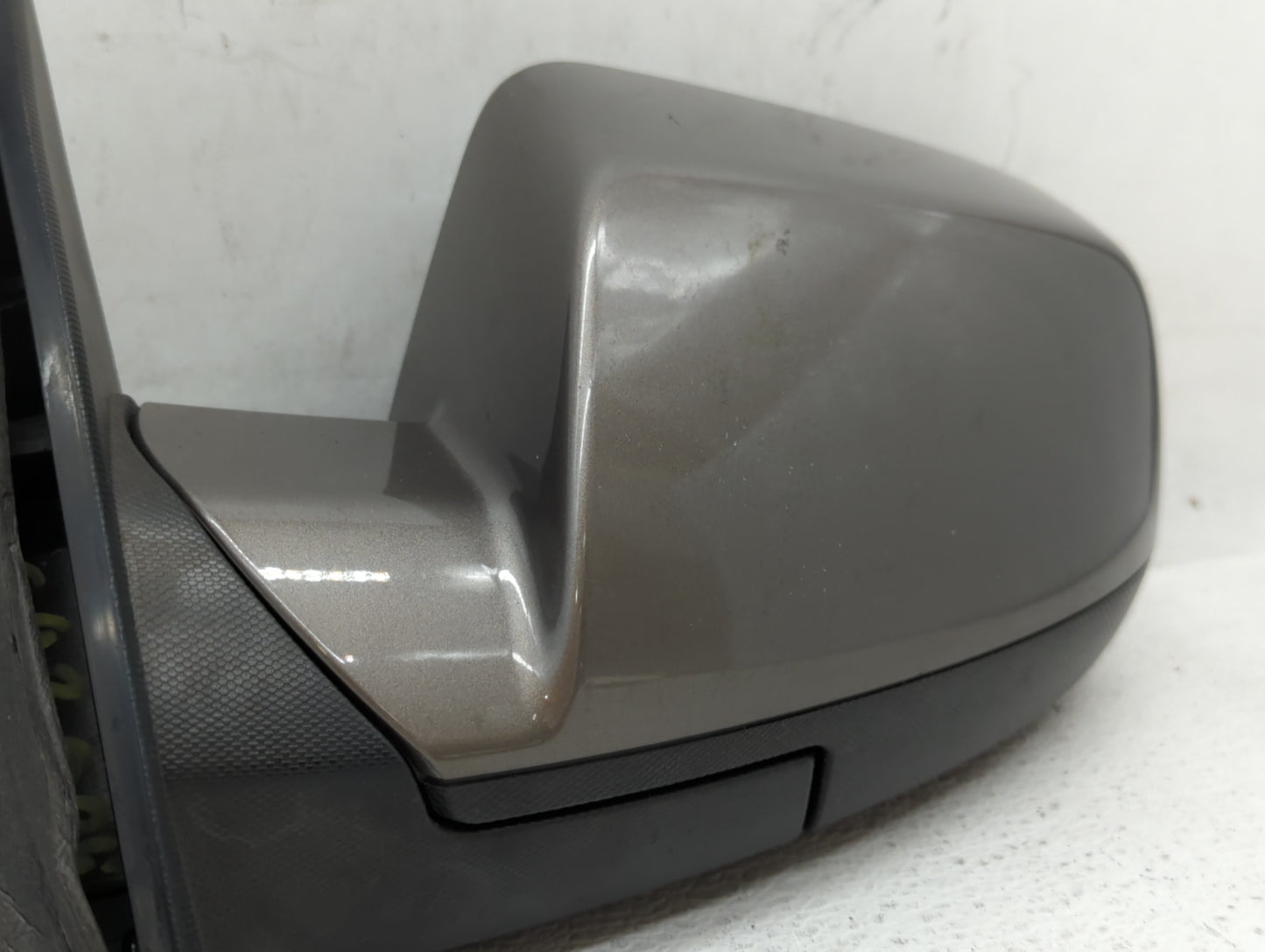 2010-2011 Chevrolet Equinox Driver Side View Mirror - Left Door Mirror OEM Used - Oemusedautoparts1.com