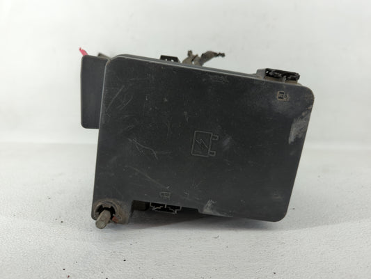 2011 Chevrolet Equinox Fusebox Fuse Box Panel Relay Module P/N:20899627 20899629 Fits OEM Used Auto Parts - Oemusedautoparts