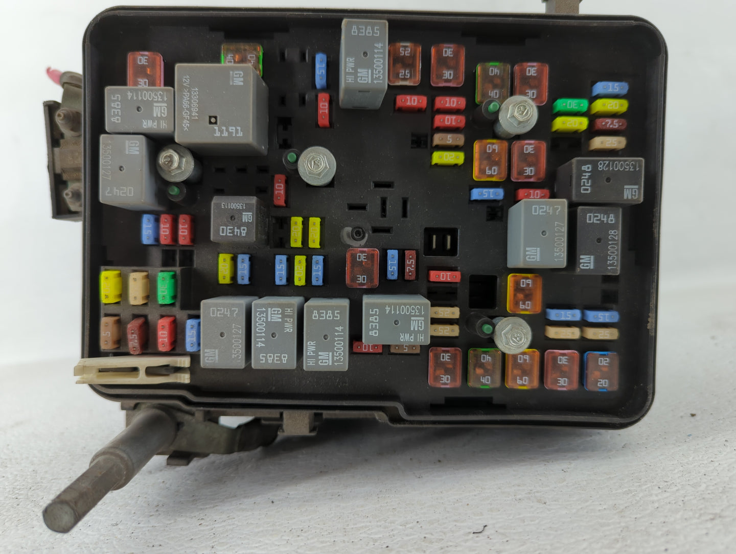 2011 Chevrolet Equinox Fusebox Fuse Box Panel Relay Module P/N:20899627 20899629 Fits OEM Used Auto Parts - Oemusedautoparts