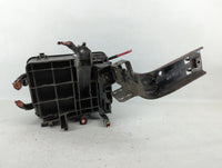 2011 Chevrolet Equinox Fusebox Fuse Box Panel Relay Module P/N:20899627 20899629 Fits OEM Used Auto Parts - Oemusedautoparts