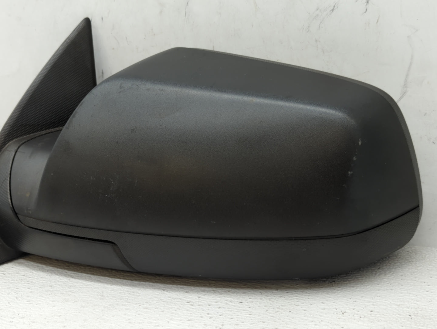 2010-2011 Chevrolet Equinox Driver Side View Mirror - Left Door Mirror OEM Used - Oemusedautoparts1.com