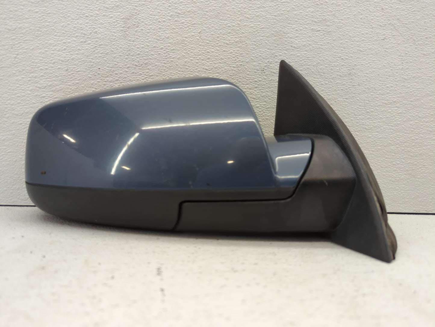2010-2011 Chevrolet Equinox Passenger Side View Mirror - Right Door Mirror OEM Used - Oemusedautoparts1.com
